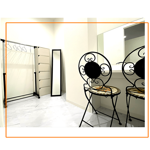 メイクルーム＆更衣室